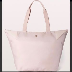 Lululemon Acute Tote